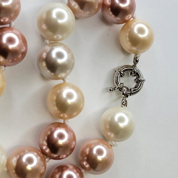 Peach and White Pearl Choker Necklace - Picture 4 of 8